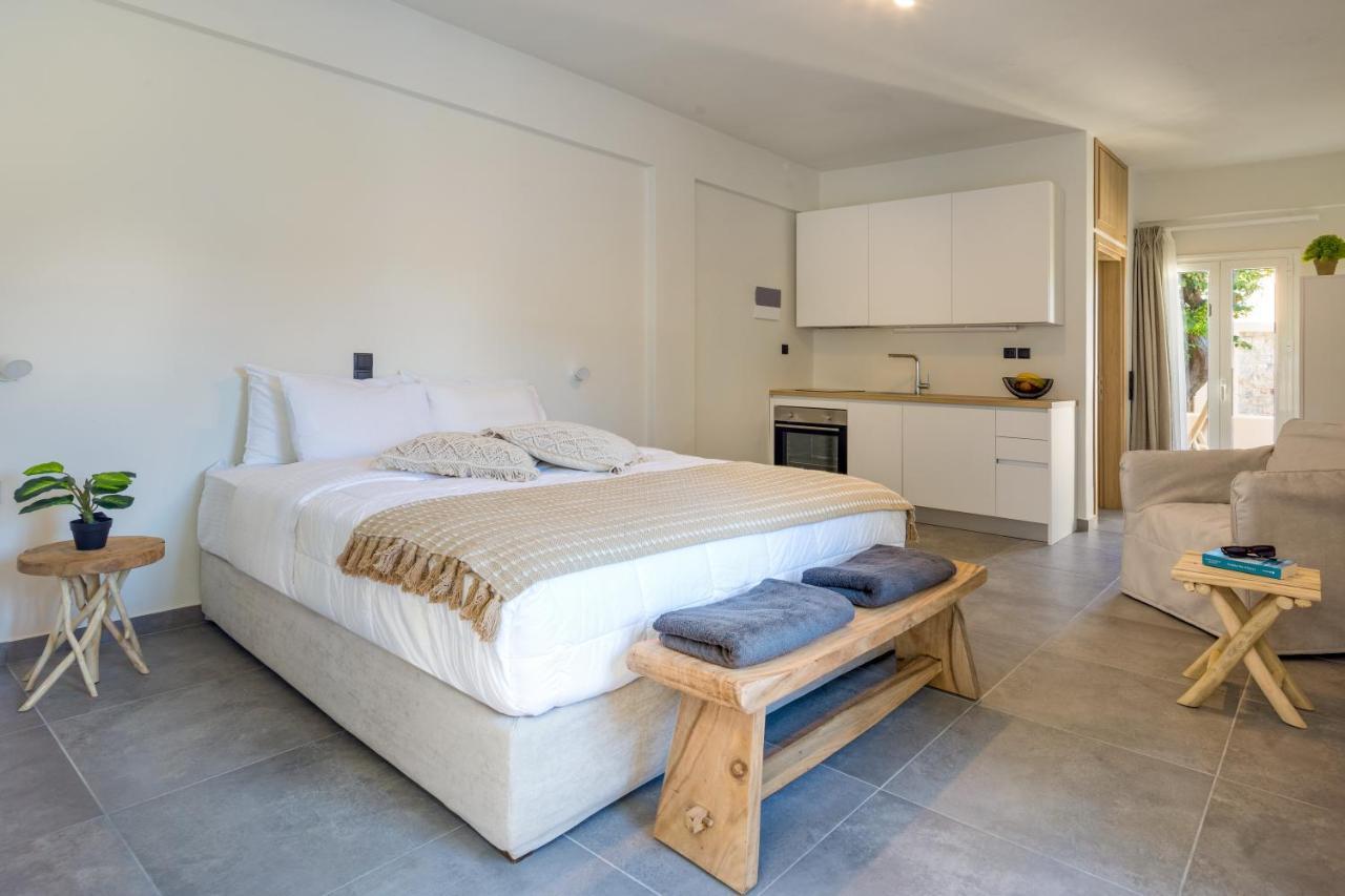 S U E N O - Studios And Apartments, With Shared Pool Като-Даратсо Экстерьер фото