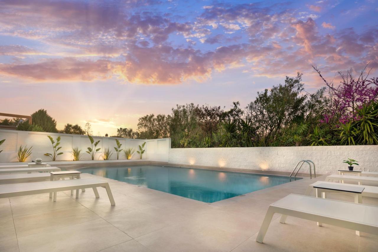 S U E N O - Studios And Apartments, With Shared Pool Като-Даратсо Экстерьер фото